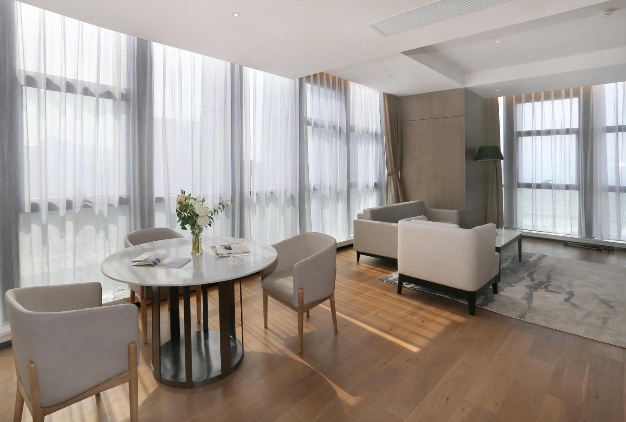 Novotel Deqing Luaran gambar