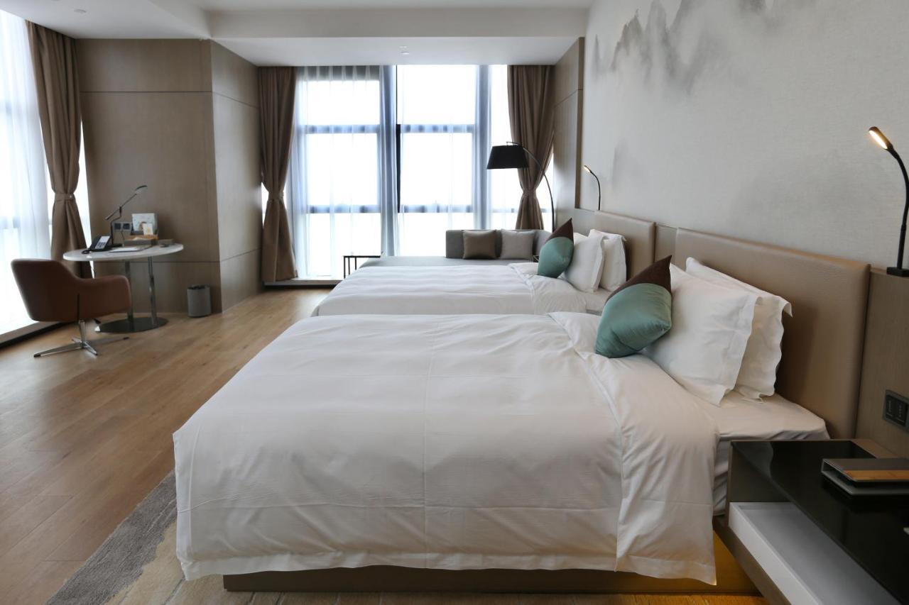 Novotel Deqing Luaran gambar