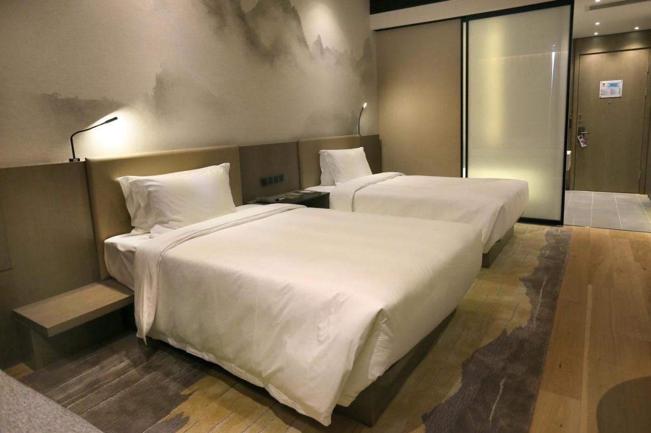 Novotel Deqing Luaran gambar